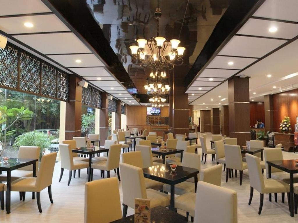 Narita Classic Hotel Сурабая Екстер'єр фото
